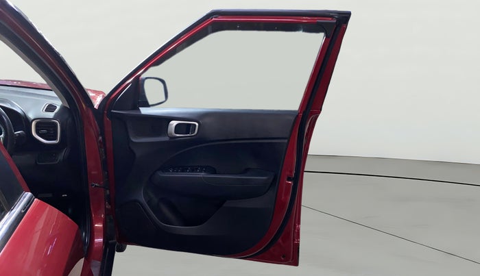 2022 Hyundai VENUE S+ 1.2, Petrol, Manual, 47,883 km, RHS Front Door
