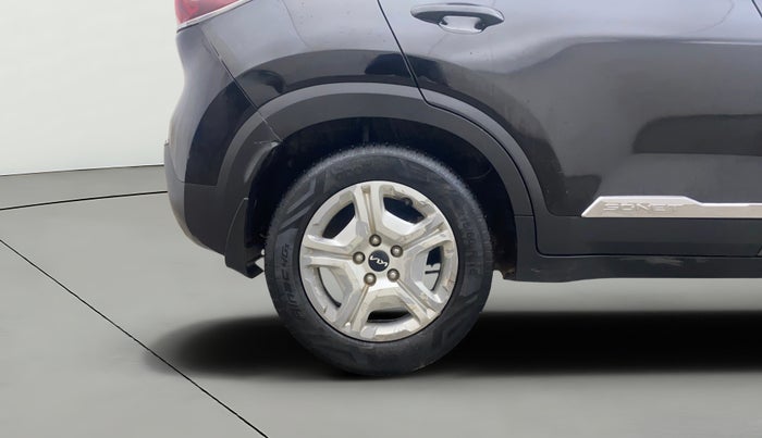 2022 KIA SONET HTK PLUS 1.2, Petrol, Manual, 26,983 km, Right Rear Wheel