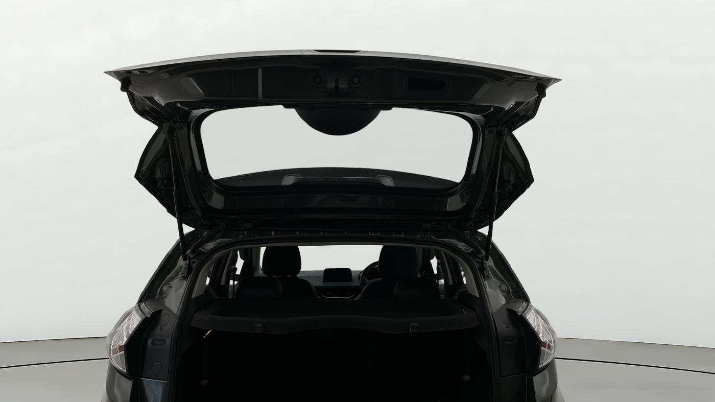 2022 Tata NEXON XZ PLUS DIESEL SUNROOF, Diesel, Manual, 1,13,927 km, Boot Door Open