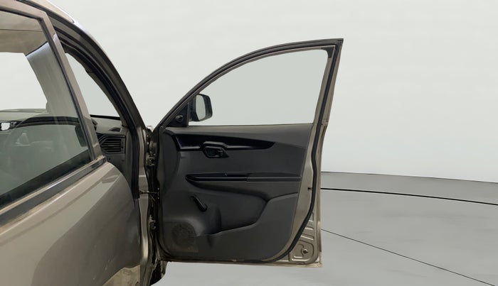 2018 Mahindra Kuv100 K2 TRIP D, Diesel, Manual, 68,537 km, RHS Front Door