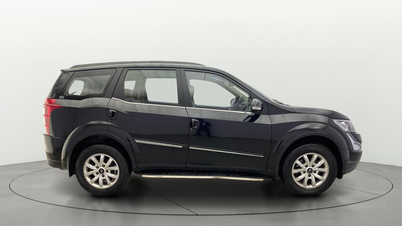 2016 Mahindra XUV500 W10, Diesel, Manual, 58,835 km, Right Side View
