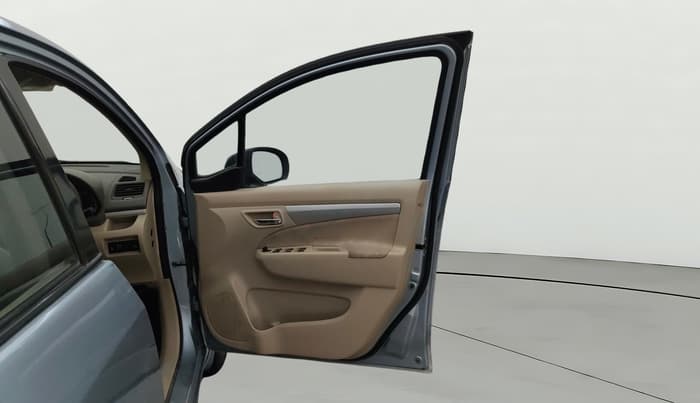 2015 Maruti Ertiga VXI CNG, CNG, Manual, 38,636 km, RHS Front Door