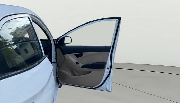 2014 Hyundai Eon ERA +, Petrol, Manual, 45,074 km, RHS Front Door