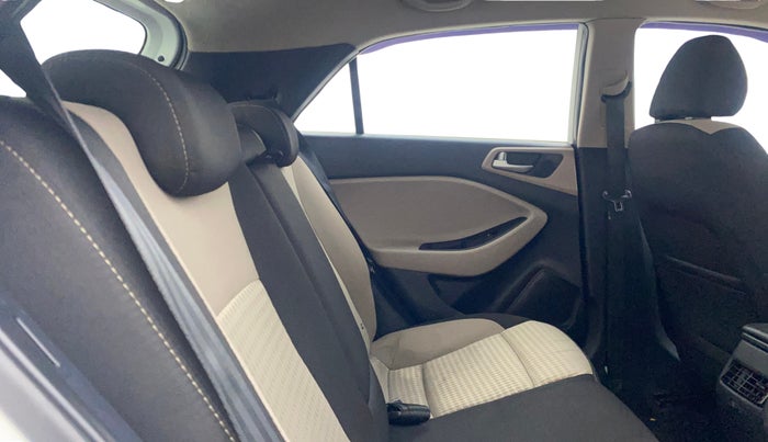 2020 Hyundai Elite i20 ASTA 1.2 (O), Petrol, Manual, 46,518 km, Right Side Rear Door Cabin