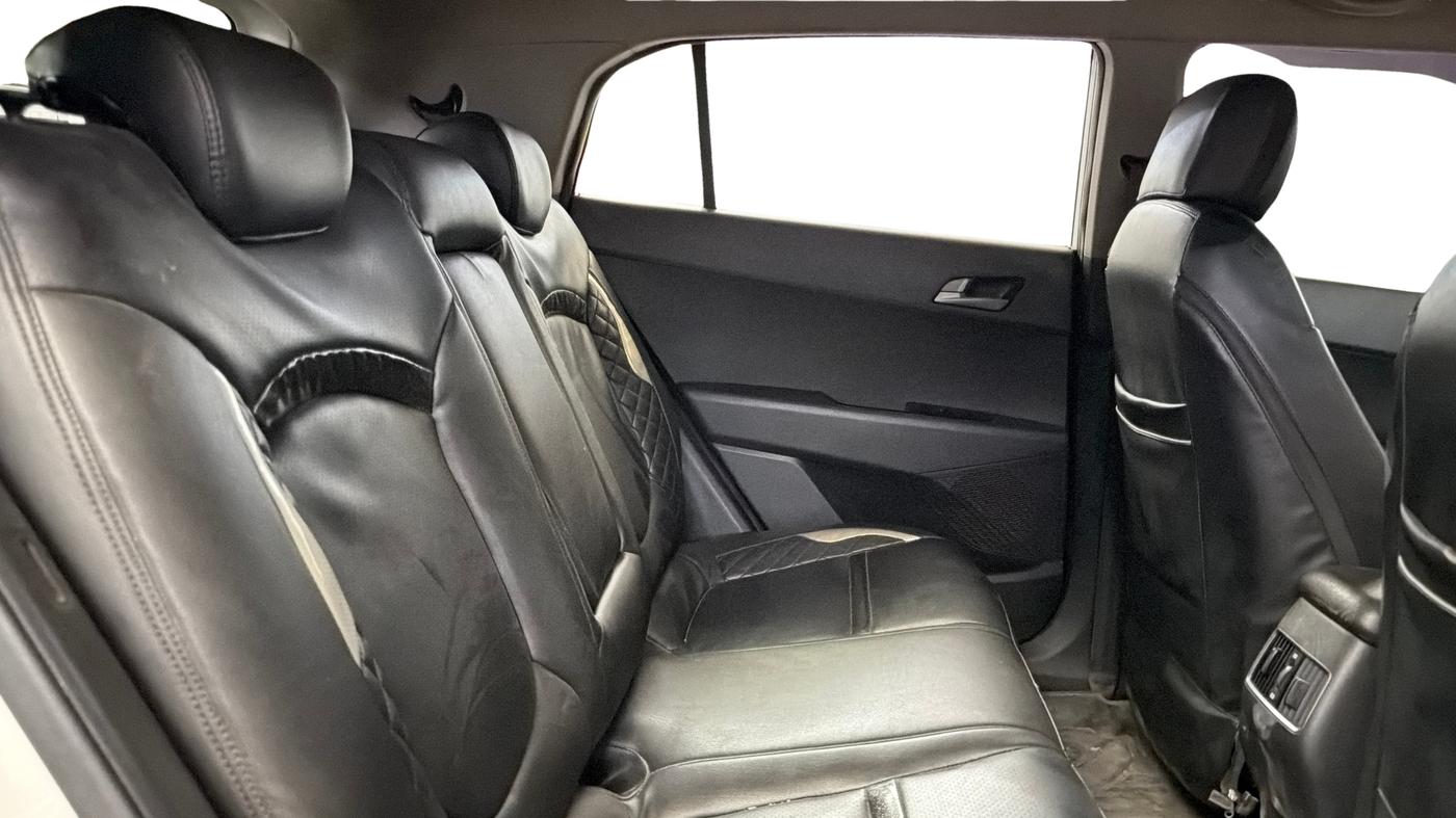 2016 Hyundai Creta SX PLUS 1.6 PETROL, Petrol, Manual, 57,574 km, Right Side Rear Door Cabin