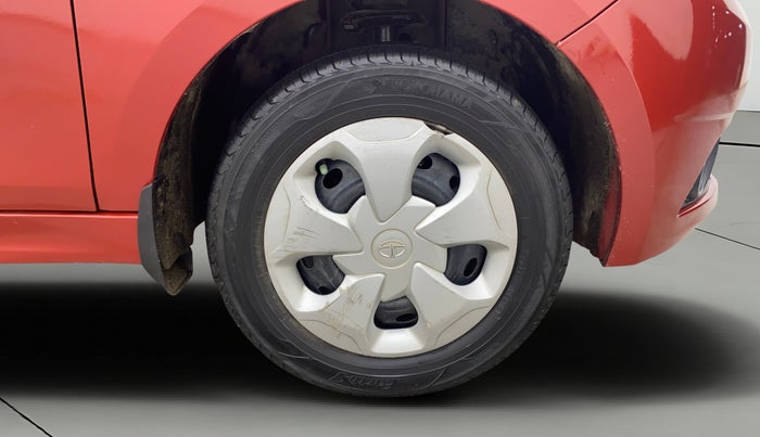 2016 Tata Tiago XT PETROL, Petrol, Manual, 55,817 km, Right Front Wheel