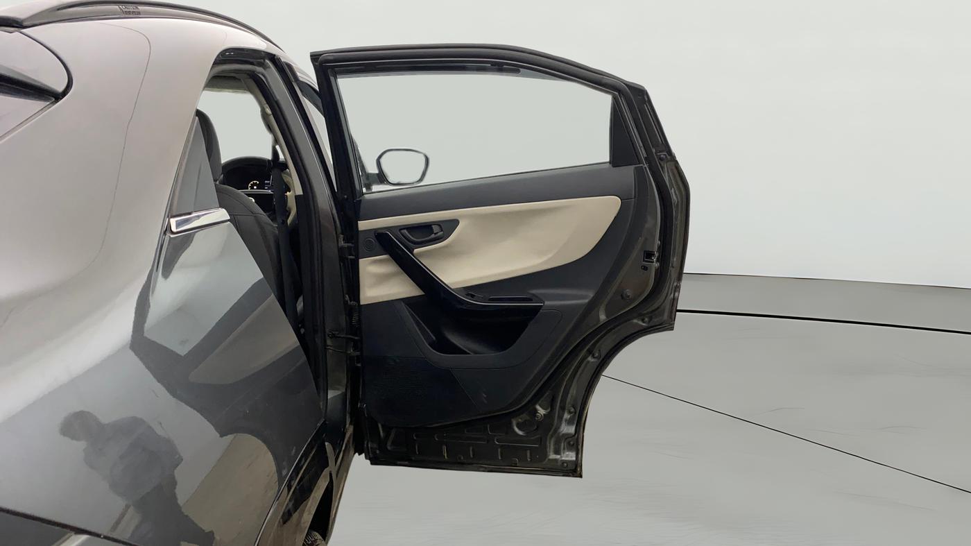 2025 Tata Curvv Creative S 1.2 Petrol 6MT, Petrol, Manual, 9,292 km, RHS Rear Door