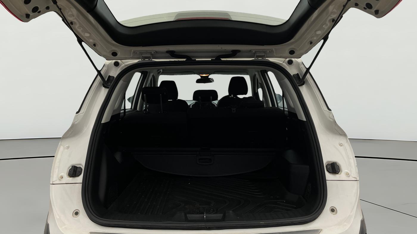 2020 MG HECTOR SUPER 1.5 PETROL, Petrol, Manual, 1,13,387 km, Boot Open Zoomed View