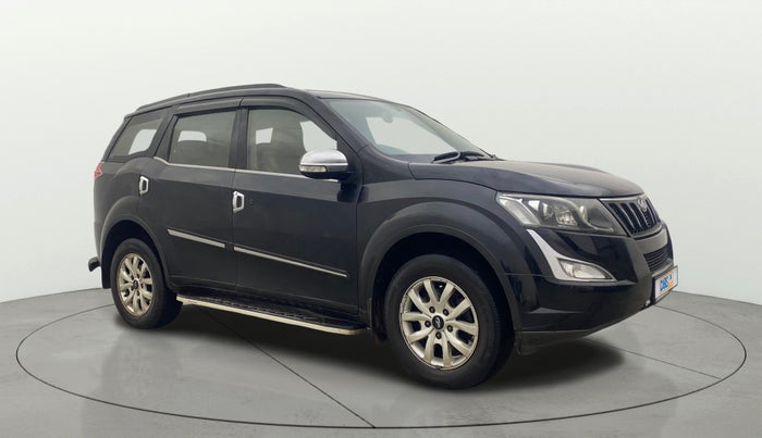 2015 Mahindra XUV500 W10, Diesel, Manual, 50,127 km, Right Front Diagonal