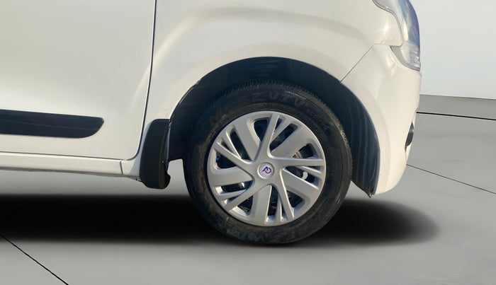 2023 Maruti New Wagon-R VXI CNG 1.0, CNG, Manual, 57,300 km, Right Front Wheel