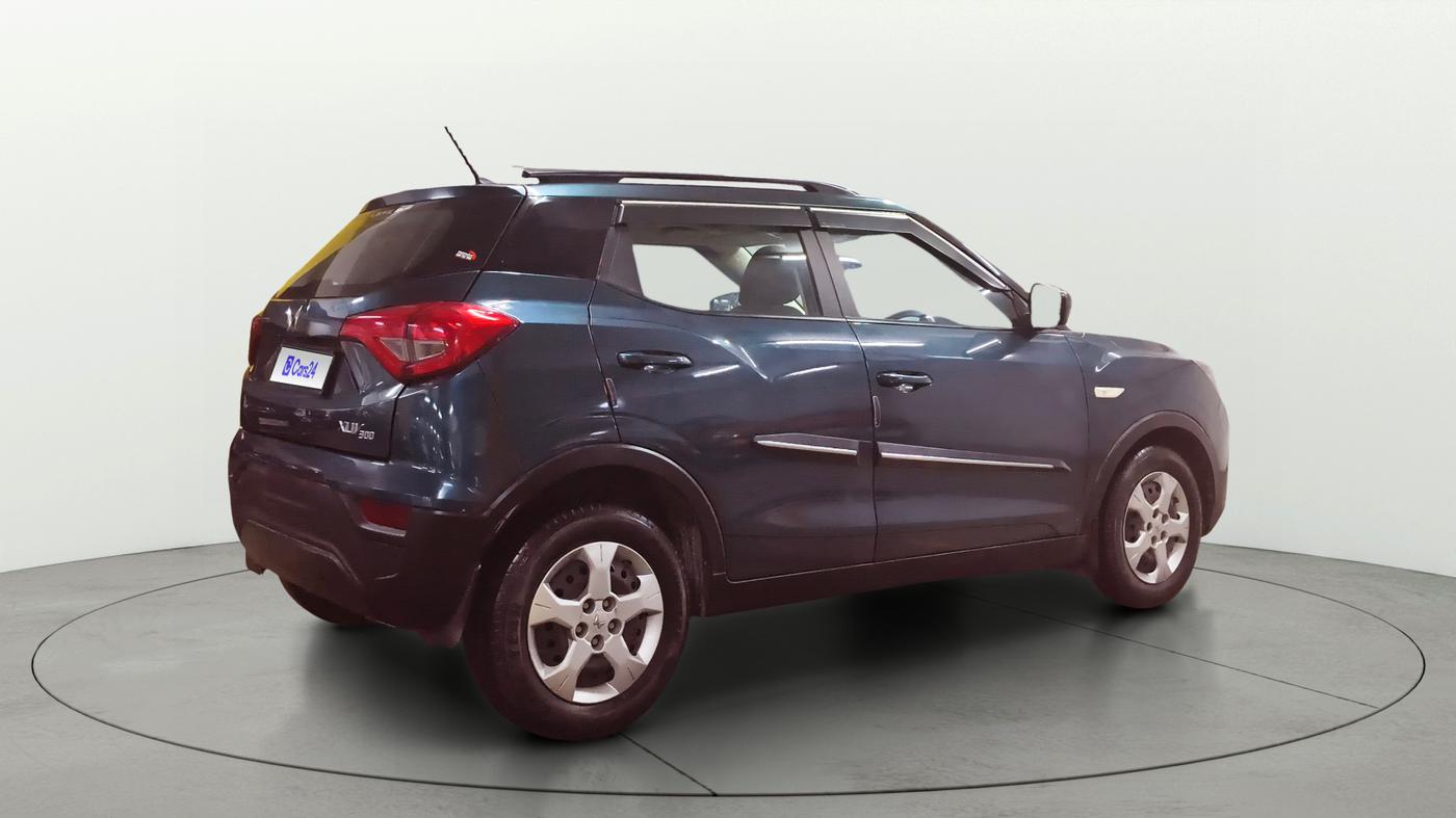 2023 Mahindra XUV300 W6 1.2 PETROL, Petrol, Manual, 36,754 km, Right Back Diagonal