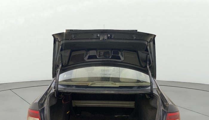 2014 Skoda Rapid ELEGANCE 1.6 MPI MT, Petrol, Manual, 80,416 km, Boot Door Open