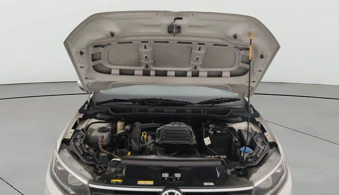 2022 Volkswagen VIRTUS TOPLINE TSI 1.0 AT, Petrol, Automatic, 11,979 km, Open Bonet