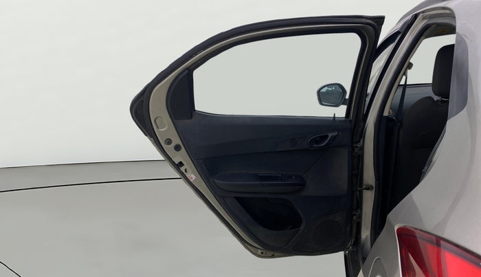 2018 Tata TIAGO NRG PETROL, CNG, Manual, 88,842 km, LHS Rear Door