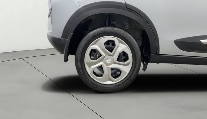 2024 Tata NEXON Pure 1.2 iCNG, CNG, Manual, 88,371 km, Right Rear Wheel