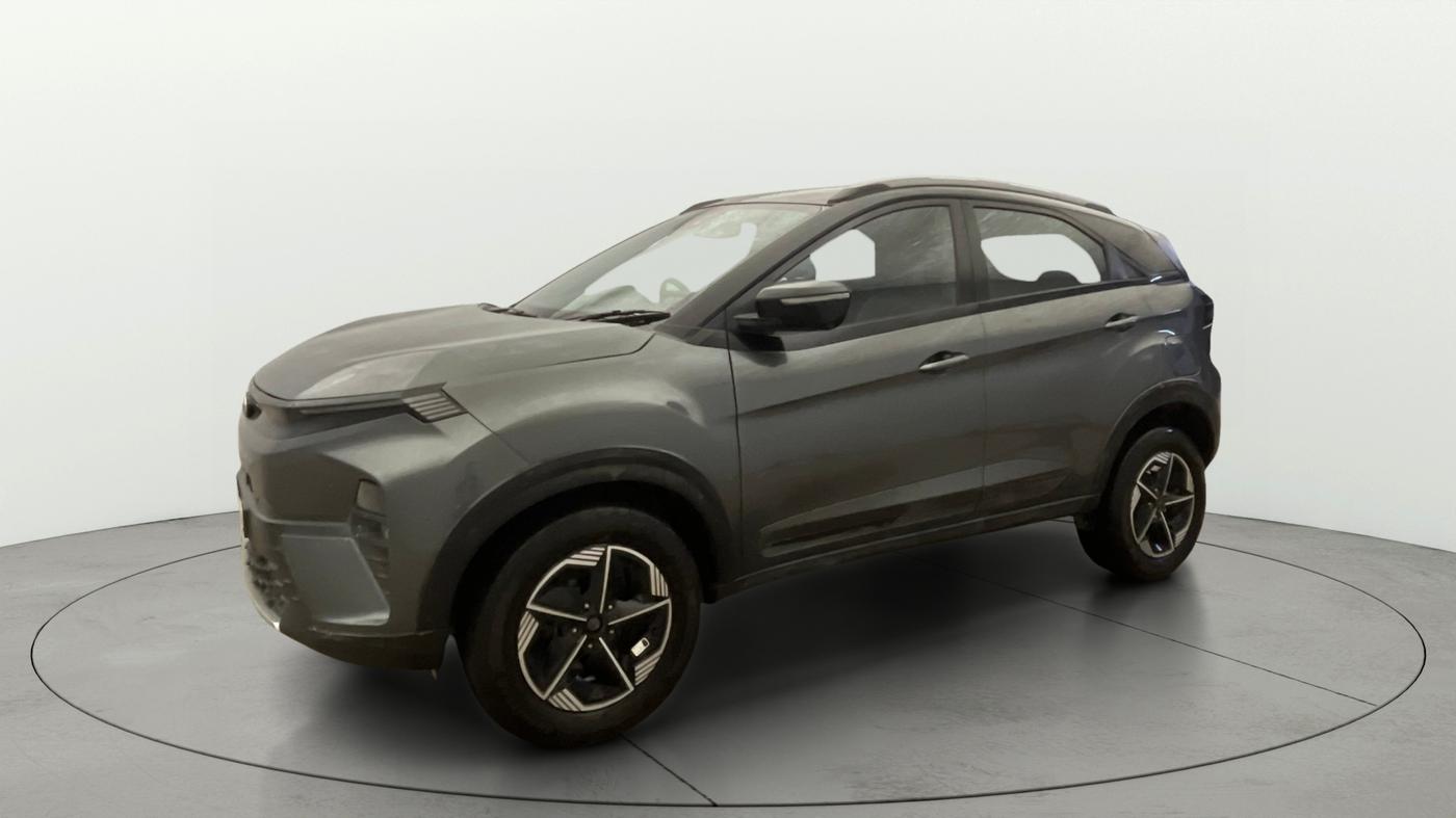 2023 Tata NEXON FEARLESS PURPLE + SUNROOF DUAL TONE 1.2 PETROL, Petrol, Manual, 20,347 km, Left Front Diagonal