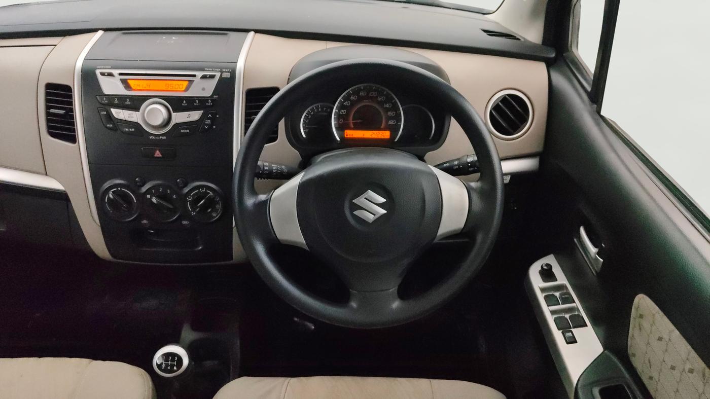 2016 Maruti Wagon R 1.0 VXI, Petrol, Manual, 24,203 km, Steering Wheel Close Up