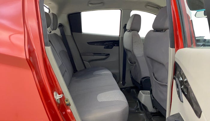 2016 Mahindra Kuv100 K6 PLUS 5 STR, Petrol, Manual, 54,087 km, Right Side Rear Door Cabin