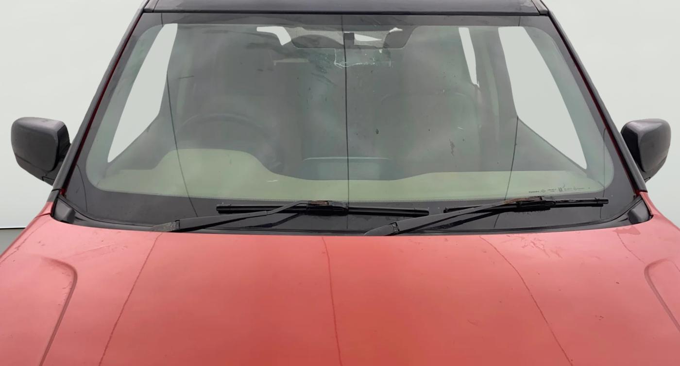 2017 Mahindra TUV300 T10, Diesel, Manual, 60,295 km, Front Windshield