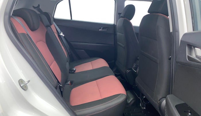 2016 Hyundai Creta SX PLUS  ANNIVERSARY EDITION 1.6 PETROL, Petrol, Manual, 41,588 km, Right Side Rear Door Cabin
