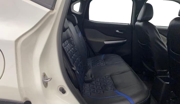 2021 Nissan MAGNITE XV MT, Petrol, Manual, 25,400 km, Right Side Rear Door Cabin