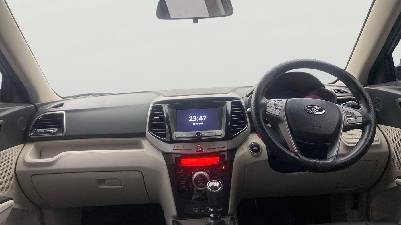 2020 Mahindra XUV300 W8 1.5 DIESEL, Diesel, Manual, 93,468 km, Air Conditioner