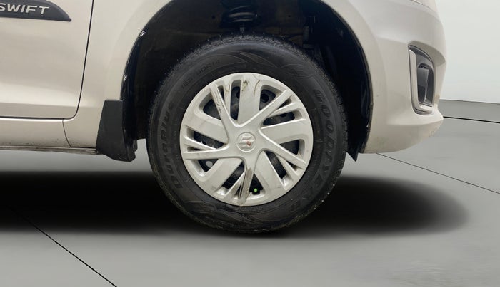 2016 Maruti Swift VXI O, Petrol, Manual, 66,684 km, Right Front Wheel