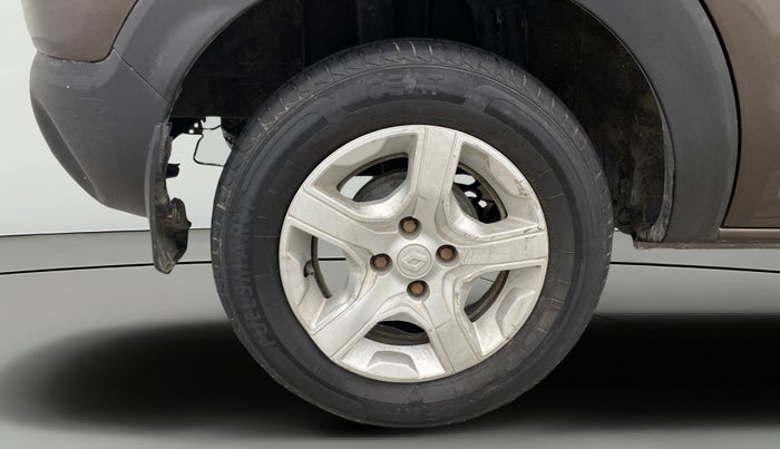 2022 Renault TRIBER RXT, Petrol, Manual, 48,648 km, Right Rear Wheel