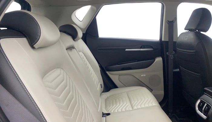 2020 KIA SONET HTX PLUS 1.0 IMT, Petrol, Manual, 29,159 km, Right Side Rear Door Cabin