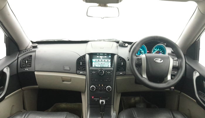 2016 Mahindra XUV500 W6 AT 1.99, Diesel, Automatic, 44,518 km, Dashboard