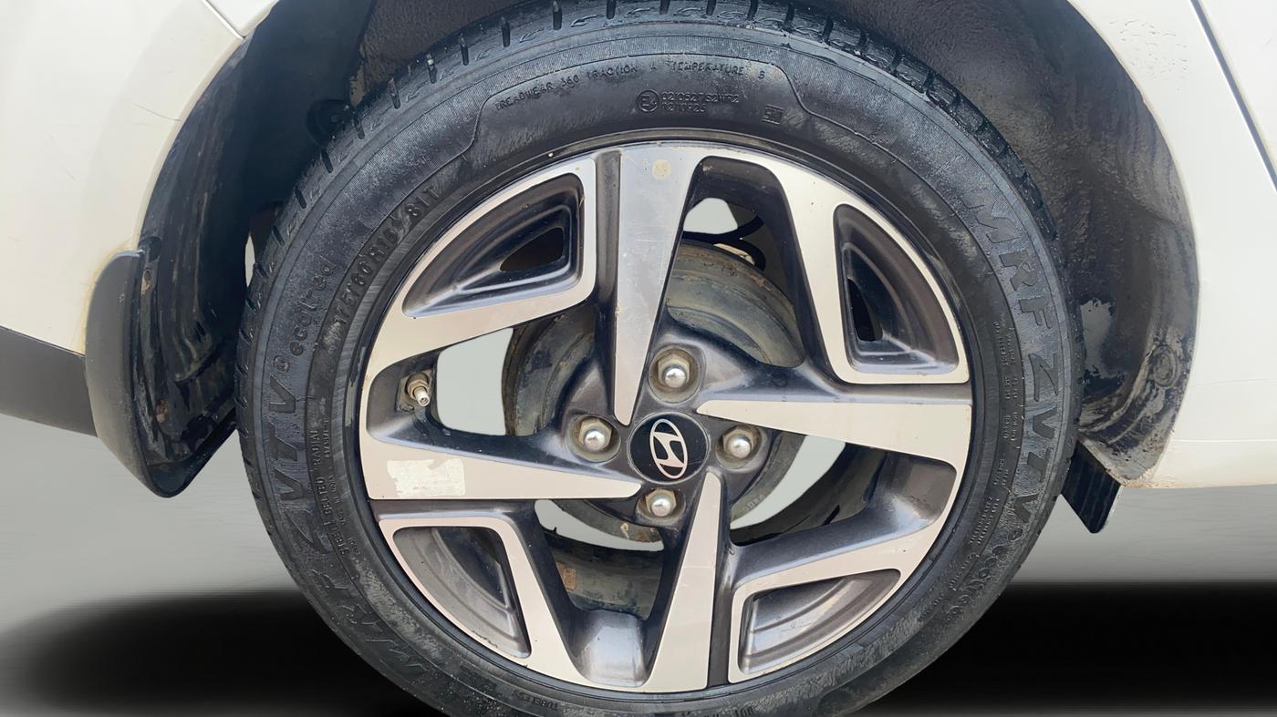 2023 Hyundai AURA SX 1.2, Petrol, Manual, 68,121 km, Right Rear Wheel