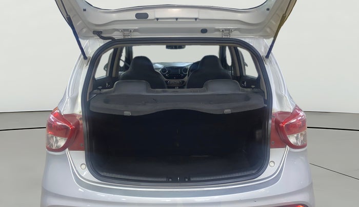 2017 Hyundai Grand i10 SPORTZ 1.2 KAPPA VTVT, Petrol, Manual, 38,426 km, Boot Open Zoomed View