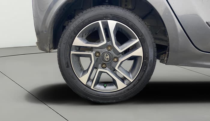 2020 Tata Tiago XZ PLUS PETROL, Petrol, Manual, 1,38,091 km, Right Rear Wheel