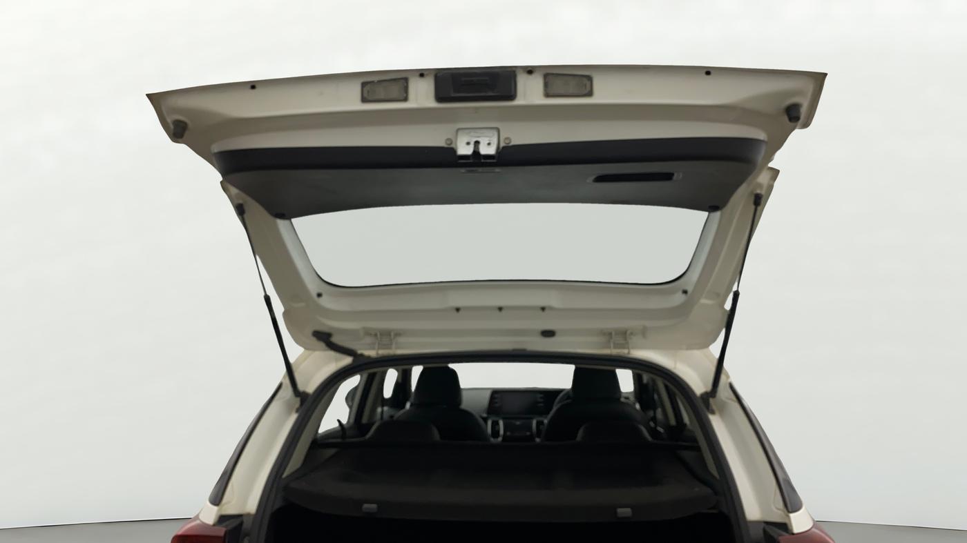 2021 KIA SONET HTK PLUS 1.5 AT, Diesel, Automatic, 83,760 km, Boot Door Open