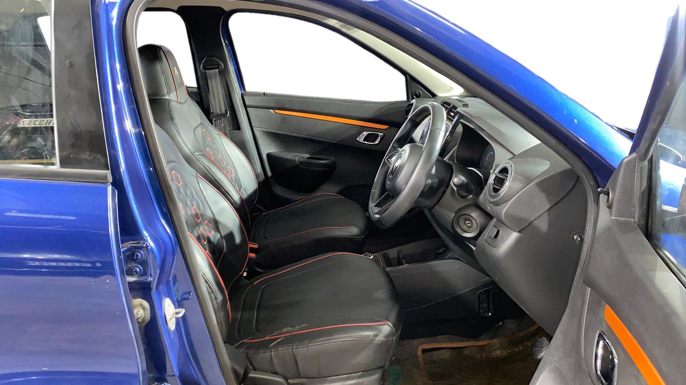 2020 Renault Kwid CLIMBER 1.0 AMT (O), Petrol, Automatic, 61,876 km, Right Side Front Door Cabin