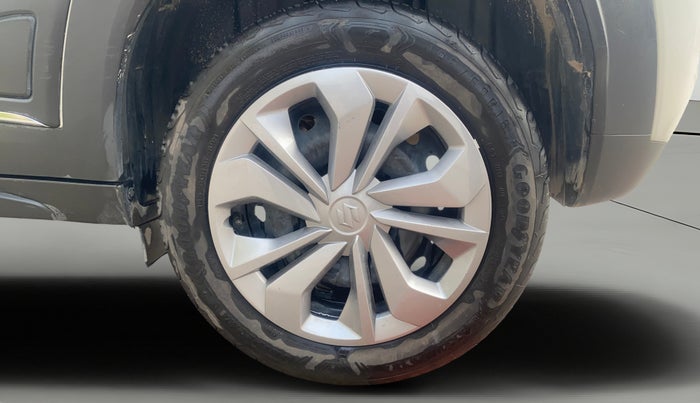 2024 Maruti FRONX DELTA 1.2 AGS, Petrol, Automatic, 7,554 km, Left Rear Wheel