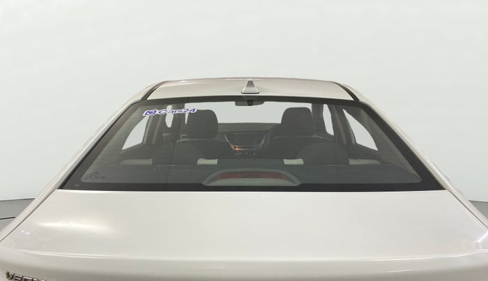 2018 Hyundai Verna 1.6 VTVT SX, Petrol, Manual, 48,551 km, Rear Windshield