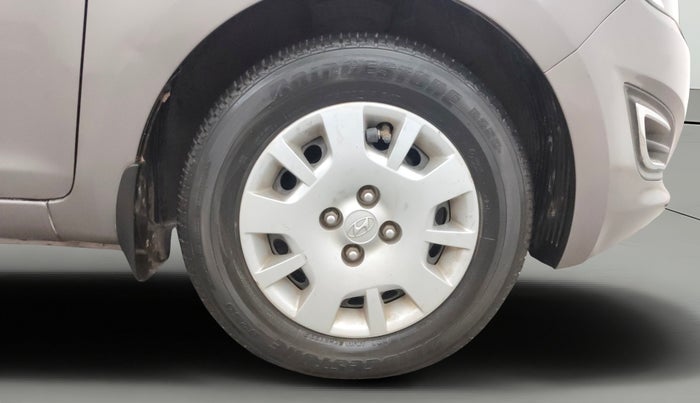 2013 Hyundai i20 MAGNA 1.2, Petrol, Manual, 74,070 km, Right Front Wheel