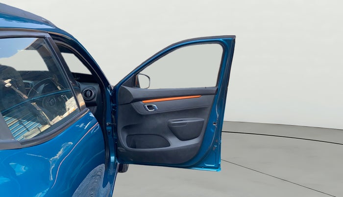 2019 Renault Kwid CLIMBER 1.0 AMT (O), Petrol, Automatic, 83,820 km, RHS Front Door