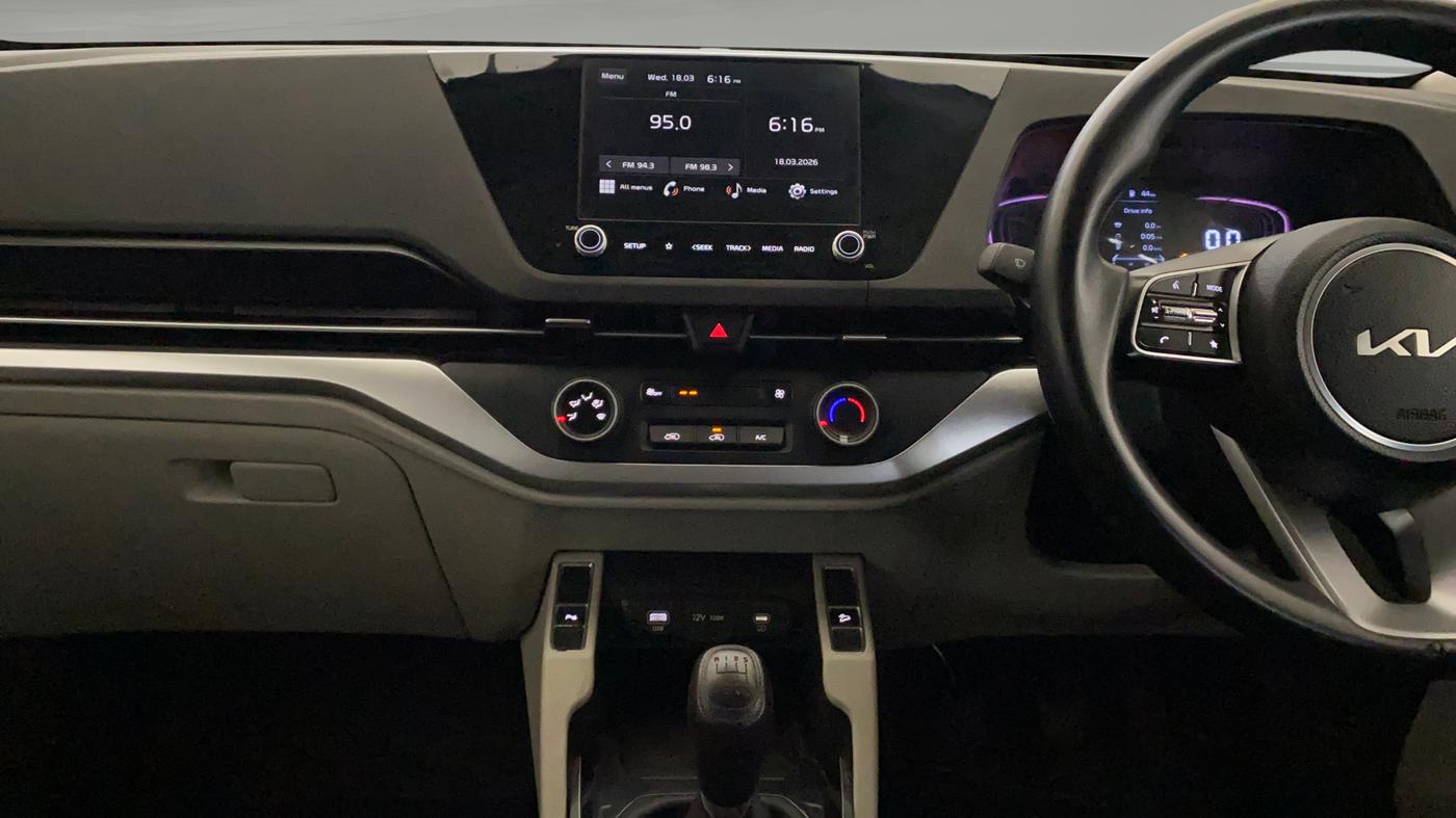 2022 KIA CARENS PRESTIGE 1.4 PETROL 7 STR, Petrol, Manual, 30,835 km, Air Conditioner