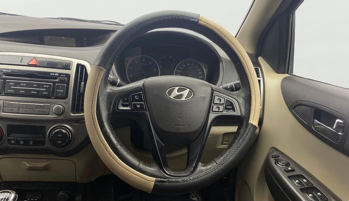 2014 Hyundai Elite i20 SPORTZ 1.4 CRDI, Diesel, Manual, 1,37,256 km, Steering Wheel Close Up