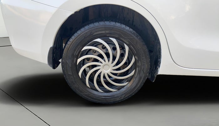 2017 Maruti Swift Dzire VDI, Diesel, Manual, 79,764 km, Right Rear Wheel