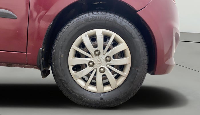 2015 Hyundai i10 SPORTZ 1.1, Petrol, Manual, 49,938 km, Right Front Wheel