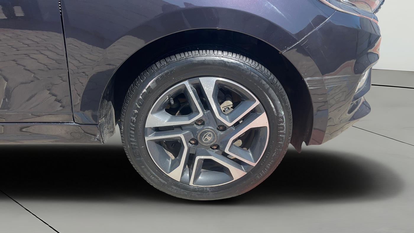 2022 Tata Tiago XZ PLUS PETROL, Petrol, Manual, 30,928 km, Right Front Wheel