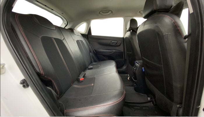 2022 Hyundai NEW I20 SPORTZ 1.2 MT, Petrol, Manual, 38,134 km, Right Side Rear Door Cabin