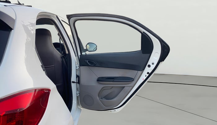 2018 Tata Tiago XT PETROL, CNG, Manual, 77,648 km, RHS Rear Door