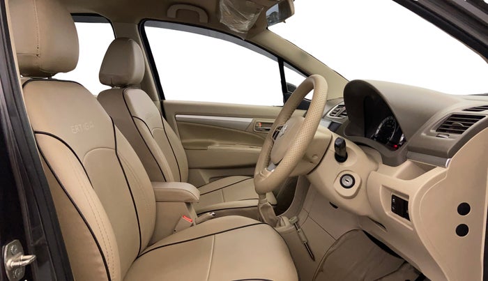 2018 Maruti Ertiga ZXI, Petrol, Manual, 27,315 km, Right Side Front Door Cabin