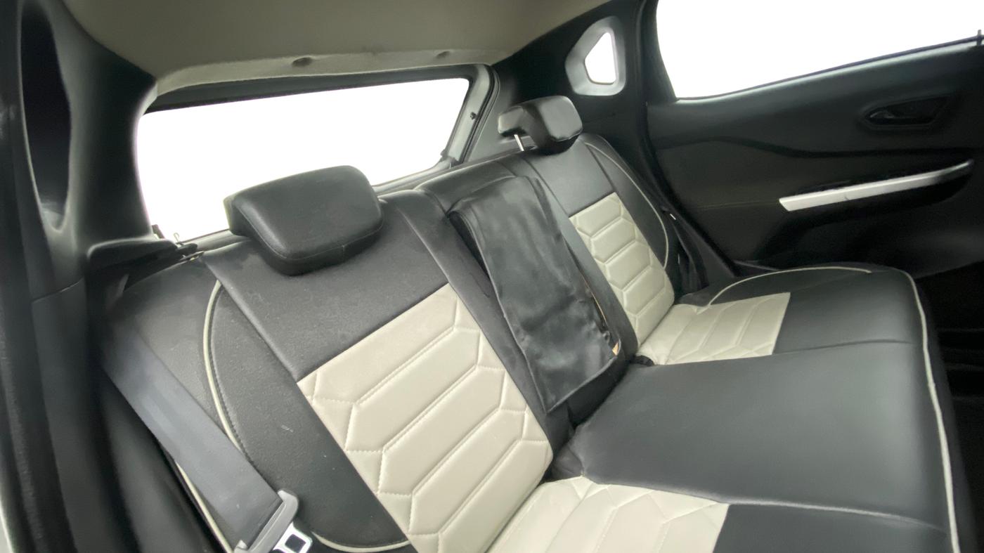 2020 Nissan MAGNITE XV PREMIUM TURBO (O), Petrol, Manual, 41,361 km, Right Side Rear Door Cabin