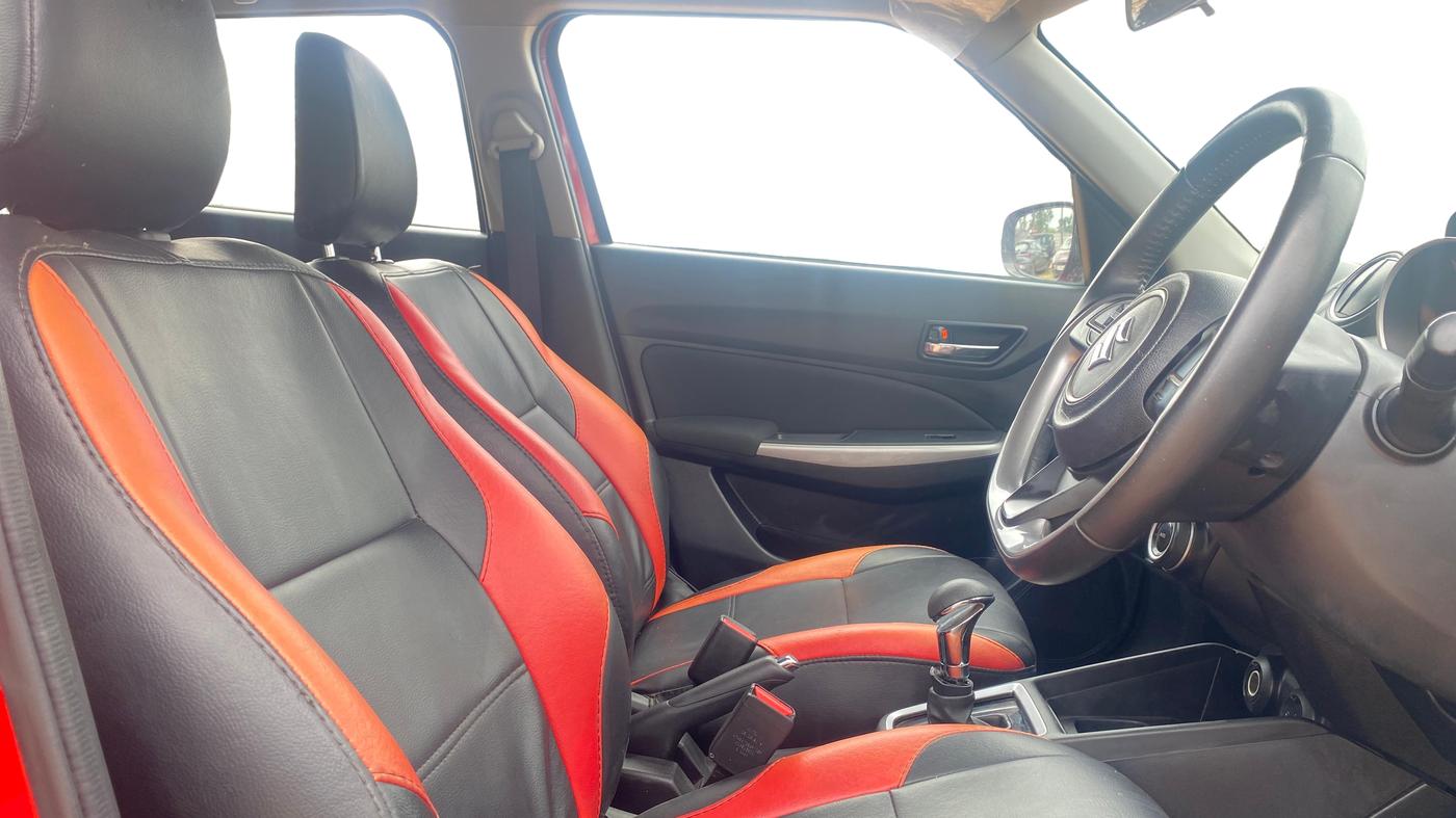2018 Maruti Swift ZXI AMT, Petrol, Automatic, 33,176 km, Right Side Front Door Cabin