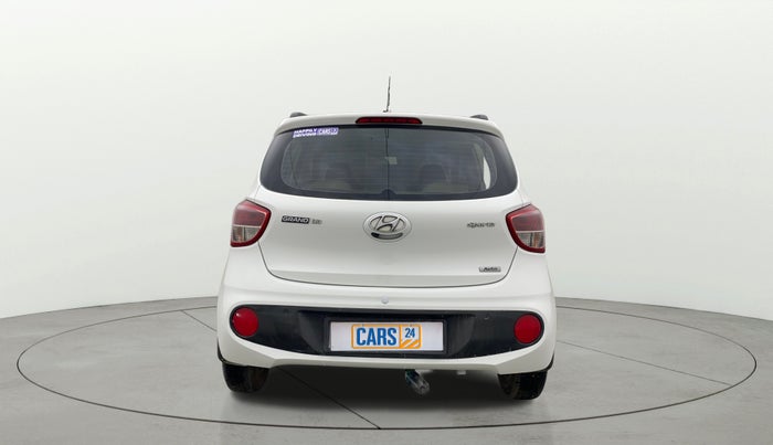 2017 Hyundai Grand i10 SPORTZ (O) AT 1.2 KAPPA VTVT, Petrol, Automatic, 39,814 km, Back/Rear